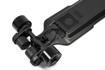 EVOLVE GTR Carbon Street Electric Skateboard