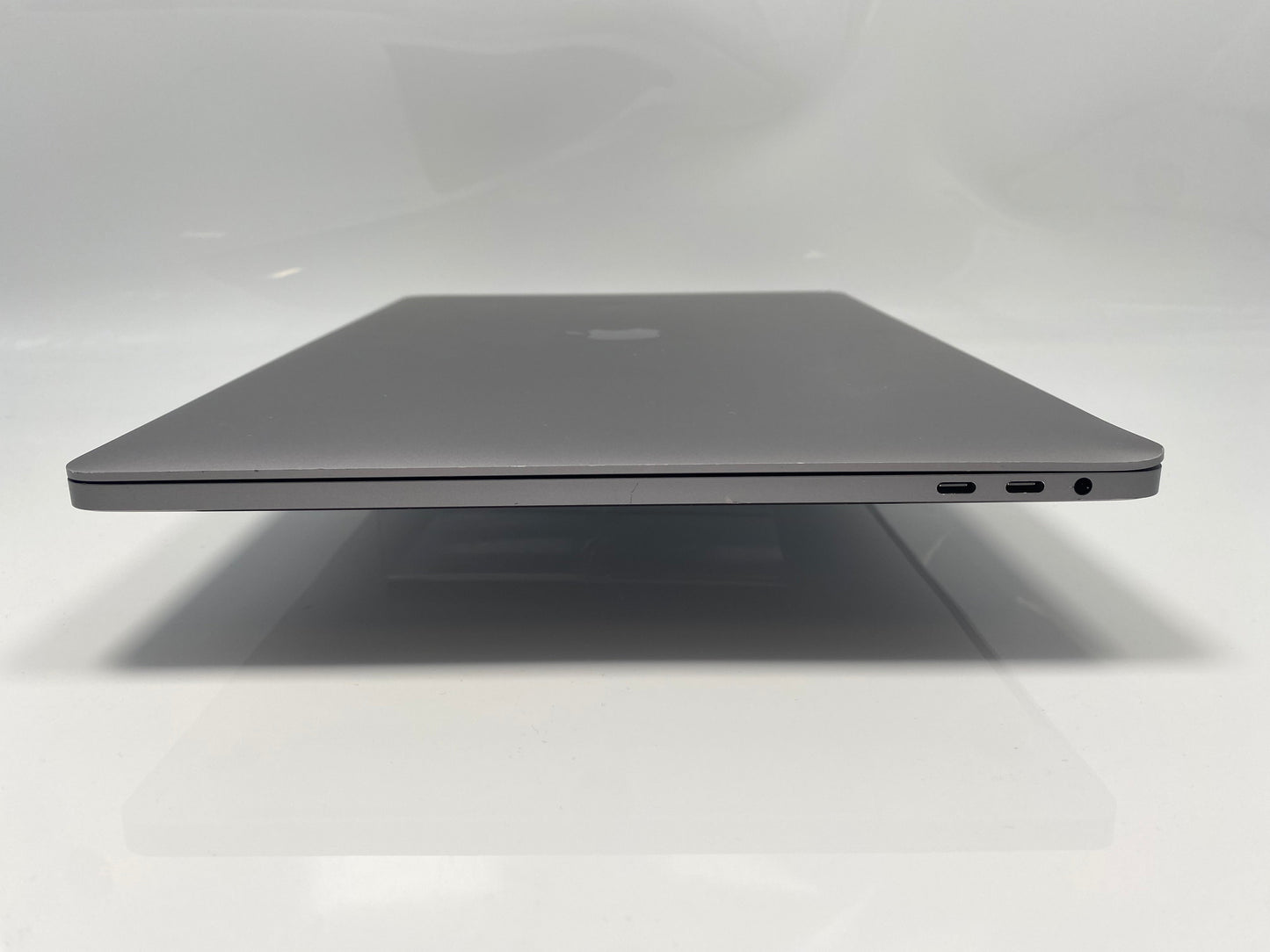 MacBook Pro (2019) 16-inch – Intel Core i7 2.6GHz • 5500M 8GB – 16GB RAM 512GB SSD – Russian Keyboard