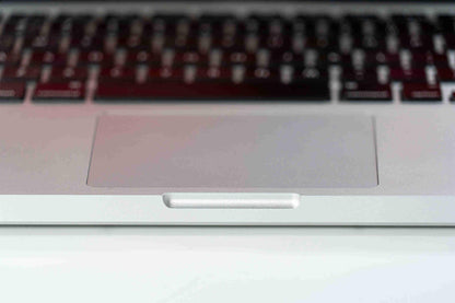 Apple MacBook Pro (13-inch Late 2013) 2.4 GHz I5-4258U 8GB RAM 1TB SSD (Silver)